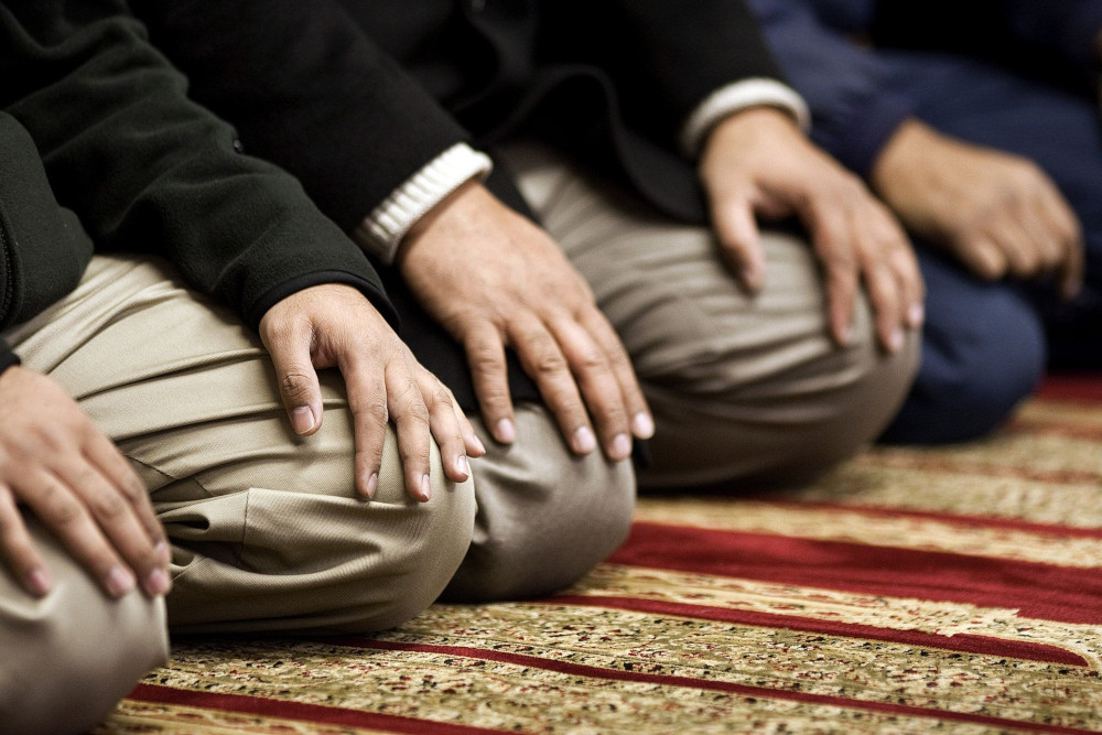 duduk antara dua sujud